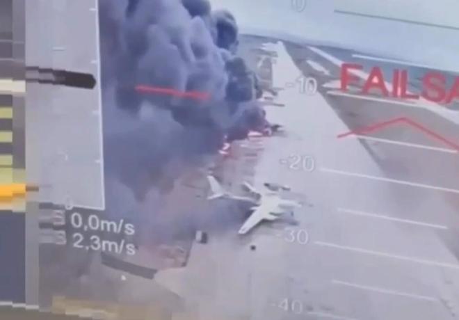 机被命中起火爆炸 乌特别军事行动建奇功CQ9传奇电子木马屠城！41架战略轰炸(图3)